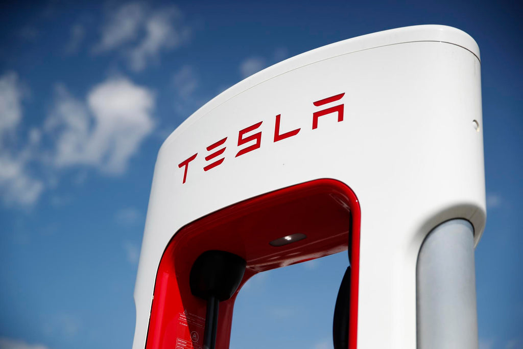 Tesla confía vender su FSD a otros fabricantes. Nadie lo esperaba con sus cargadores y ya son el nuevo estándar